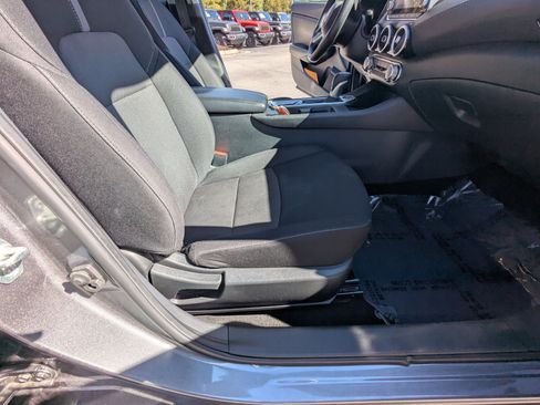 Used 2023 Nissan Sentra SV image 13