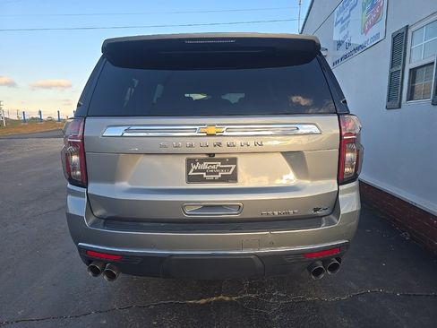 Used 2024 Chevrolet Suburban Premier image 7
