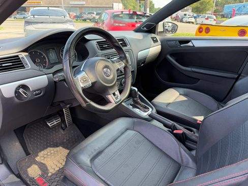Used 2014 Volkswagen Jetta GLI Autobahn FWD image 15