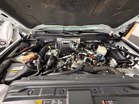 Used 2015 Chevrolet Silverado 2500 W/T AWD/4WD image 17