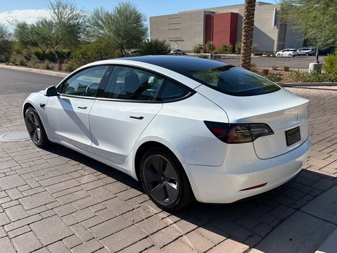 Used 2022 Tesla Model 3 RWD image 3