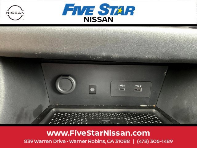 Used 2024 Nissan Pathfinder SL FWD image 17