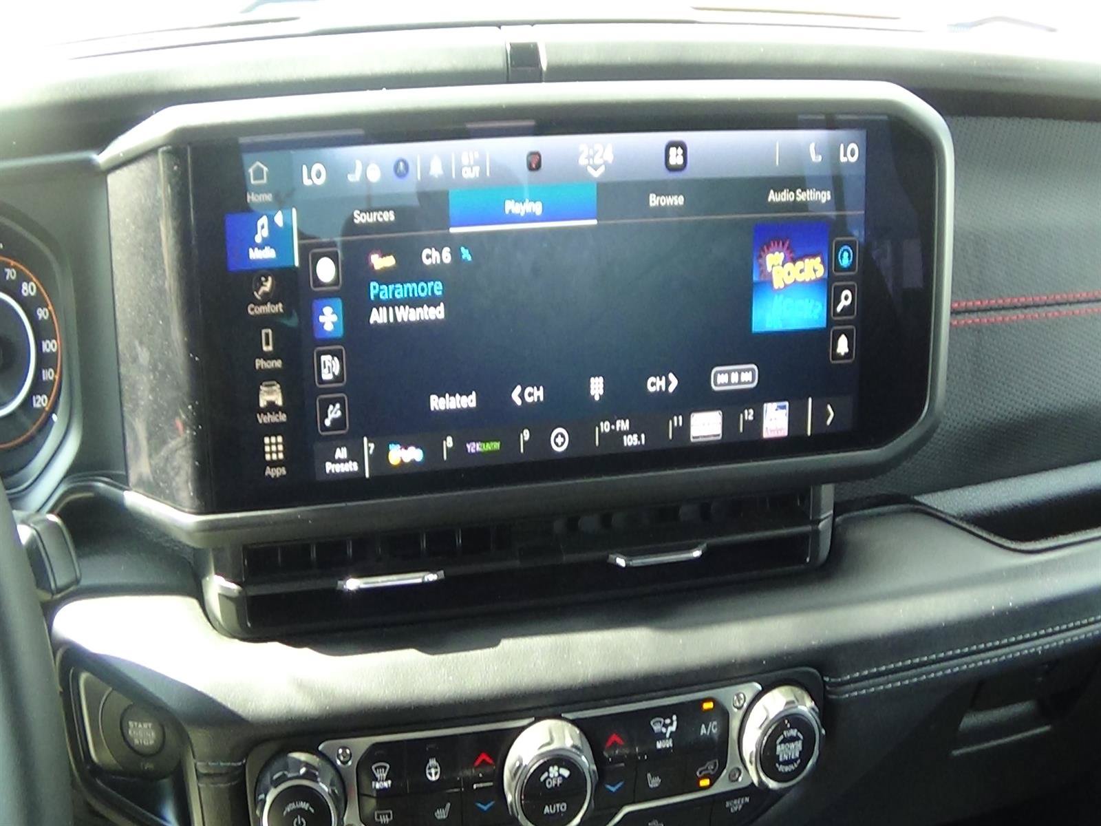 Used 2024 Jeep Gladiator Rubicon w/ Convenience Group AWD/4WD image 22