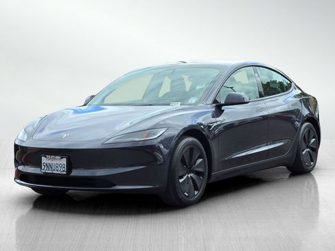 Used 2024 Tesla Model 3 Standard Range RWD image 8