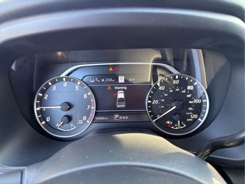 Used 2020 Nissan Titan SV w/ SV Convenience Package RWD image 12