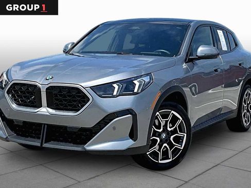 Used 2026 BMW X2 xDrive28i AWD/4WD image 1
