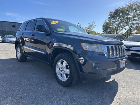 Used 2013 Jeep Grand Cherokee Laredo image 3