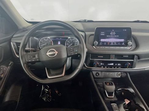 Used 2025 Nissan Rogue SV AWD/4WD image 17