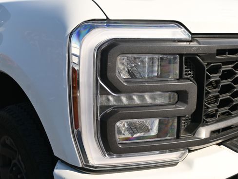 Used 2024 Ford F250 Lariat w/ Lariat Ultimate Package image 12