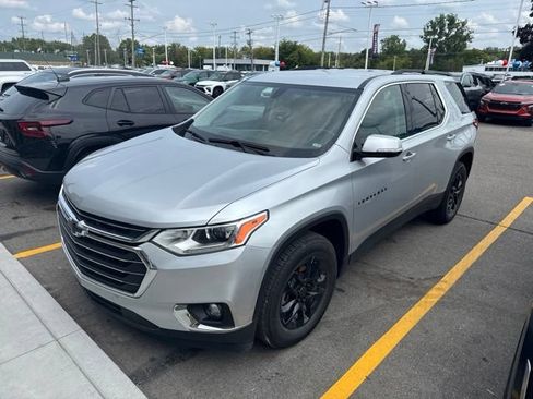 Used 2019 Chevrolet Traverse LT w/ LPO, Floor Liner Package FWD image 1