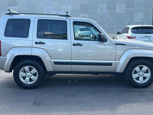 Used 2011 Jeep Liberty Sport w/ Popular Equipment Group AWD/4WD image 6