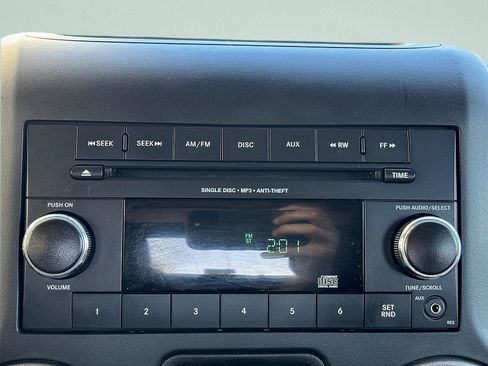 Used 2018 Jeep Wrangler Unlimited Sport w/ Connectivity Group AWD/4WD image 10