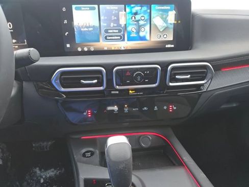 New 2026 Nissan Sentra SV w/ SV Convenience Package FWD image 15