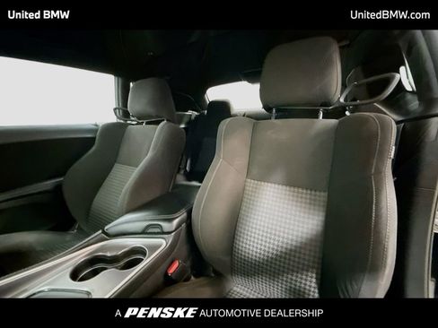 Used 2022 Dodge Challenger GT image 5