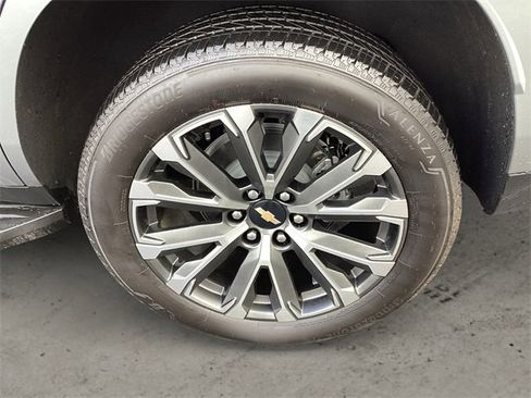 Used 2025 Chevrolet Tahoe High Country w/ Sun And Tow Package image 14