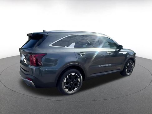 Used 2024 Kia Sorento S image 15