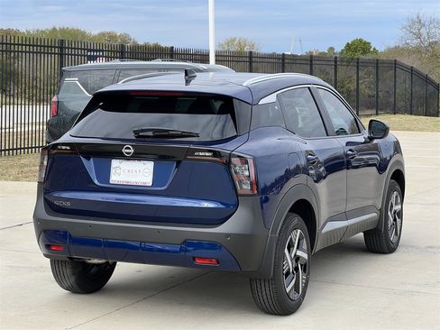 New 2026 Nissan Kicks SV image 4