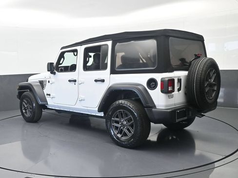 Used 2024 Jeep Wrangler Unlimited Sport AWD/4WD image 4