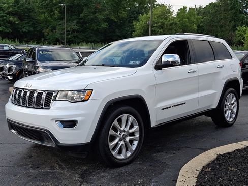 Used 2017 Jeep Grand Cherokee Limited AWD/4WD image 3