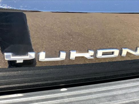 Used 2025 GMC Yukon XL Denali AWD/4WD image 33