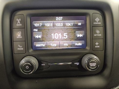 Used 2018 Jeep Compass Latitude w/ Cold Weather Group image 25