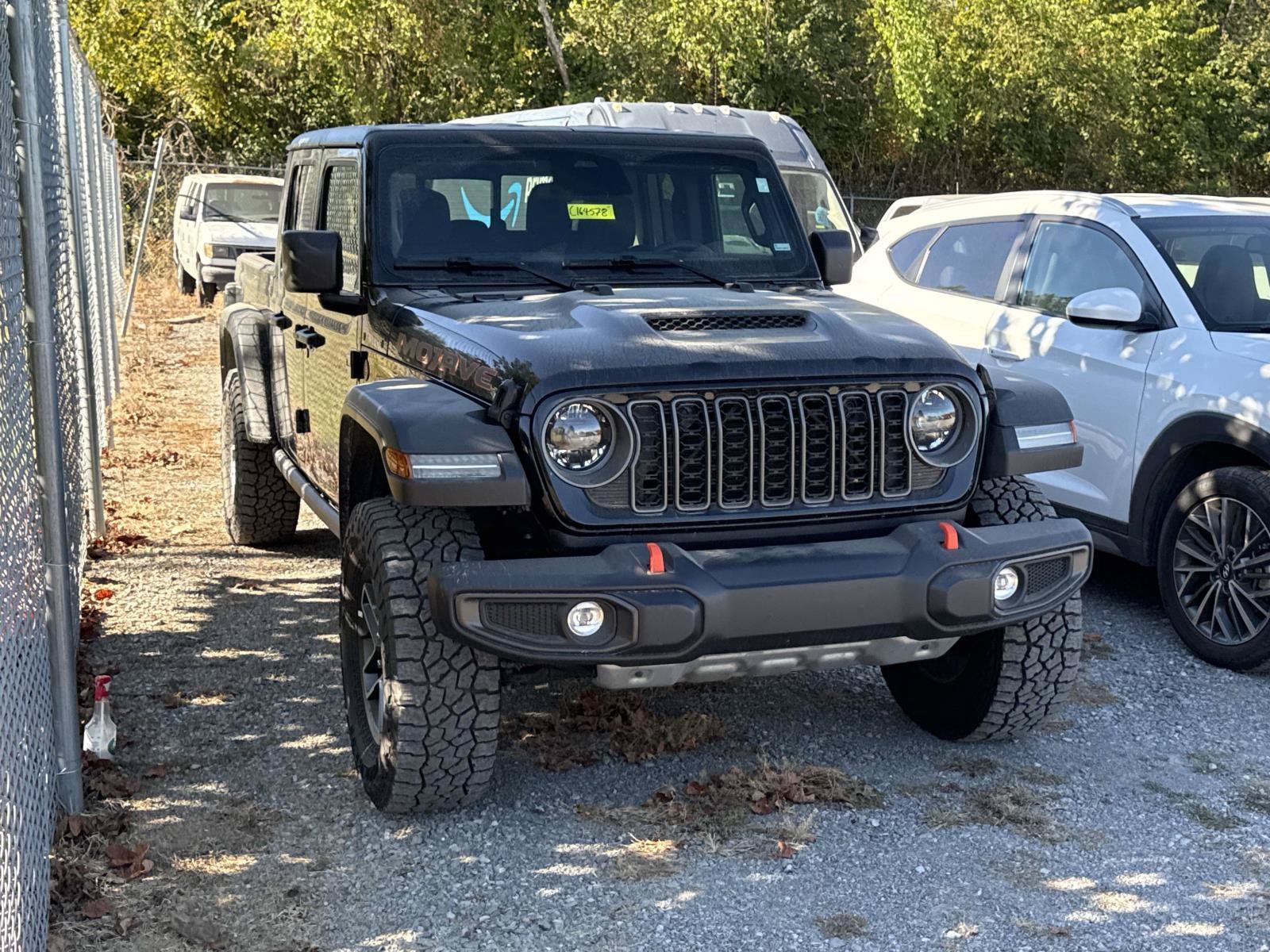 Used 2026 Jeep Gladiator Mojave AWD/4WD image 3