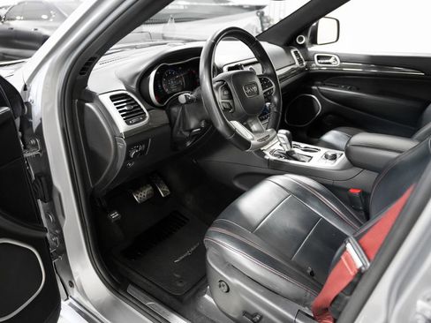 Used 2018 Jeep Grand Cherokee Trackhawk AWD/4WD image 9