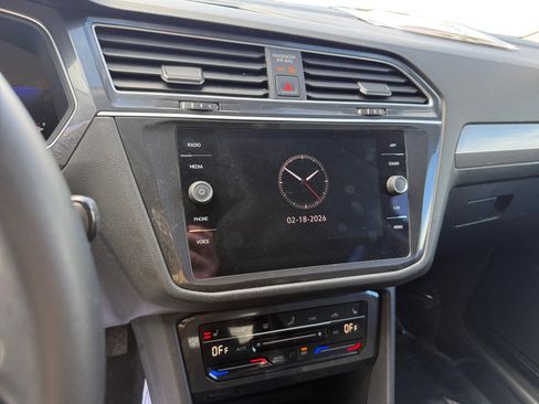 Certified 2023 Volkswagen Tiguan SE image 12