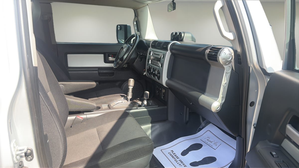 Used 2007 Toyota FJ Cruiser 4WD image 8
