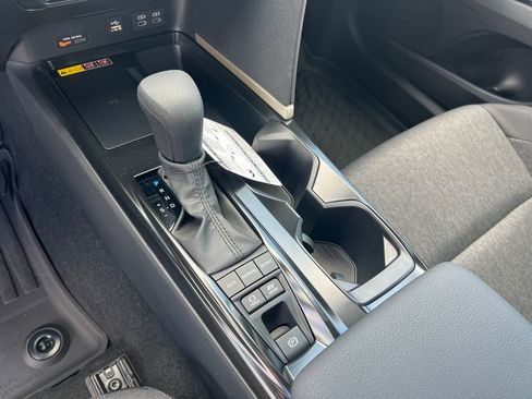 New 2026 Toyota Camry Hybrid FWD image 26