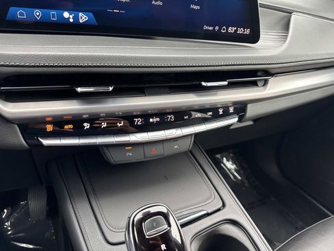 Used 2024 Cadillac XT4 Premium Luxury image 24