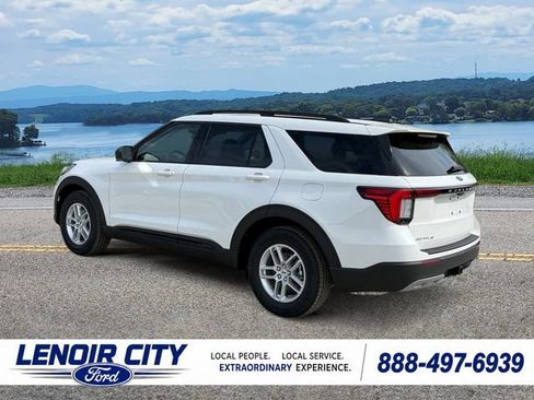 New 2026 Ford Explorer Active w/ Active Comfort Package RWD image 5
