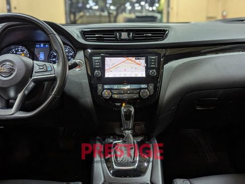 Used 2022 Nissan Rogue Sport SL image 18