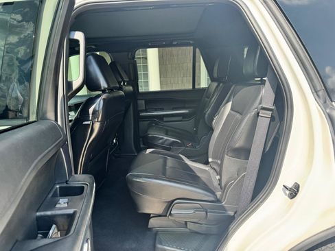 Used 2021 Ford Expedition XLT AWD/4WD image 11