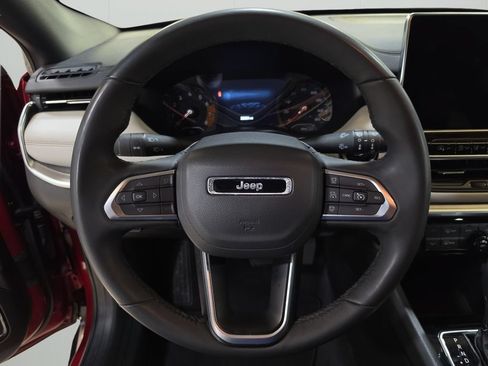 Used 2025 Jeep Compass Limited AWD/4WD image 19