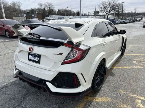 Used 2018 Honda Civic Type R image 8