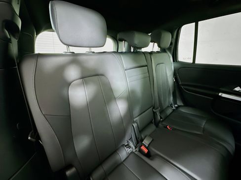 New 2026 Mercedes-Benz GLB 250 4MATIC image 25