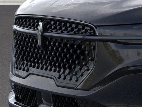 New 2024 Lincoln Nautilus Premier w/ Equipment Group 102A image 33