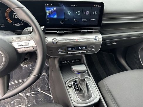 Certified 2025 Hyundai Kona SEL image 27