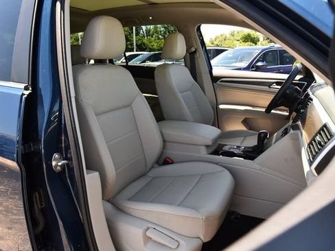 Used 2023 Volkswagen Atlas SE w/ Panoramic Sunroof Package FWD image 20