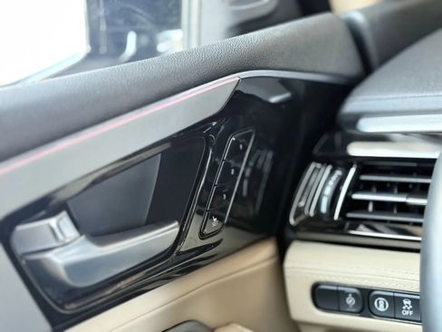 Used 2025 Acura MDX SH-AWD w/ Technology Package image 27