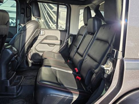 Used 2020 Jeep Wrangler Unlimited Rubicon w/ Advanced Safety Group AWD/4WD image 35