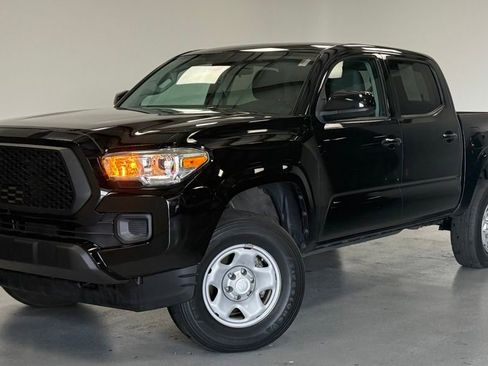 Used 2022 Toyota Tacoma SR w/ SR Convenience Package RWD image 1