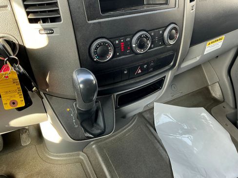 Used 2013 Freightliner Sprinter 2500 image 12
