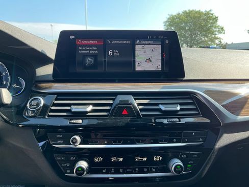 Used 2018 BMW 540i xDrive AWD/4WD image 40