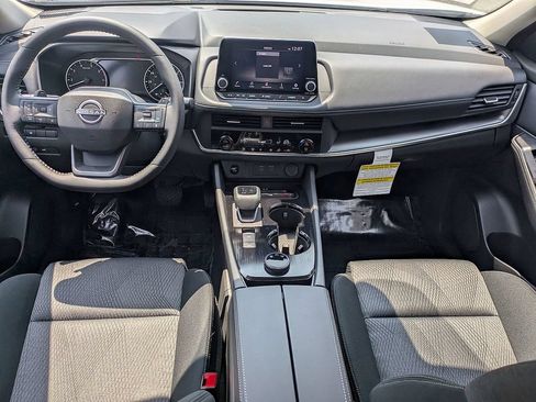 New 2025 Nissan Rogue SV AWD/4WD image 8