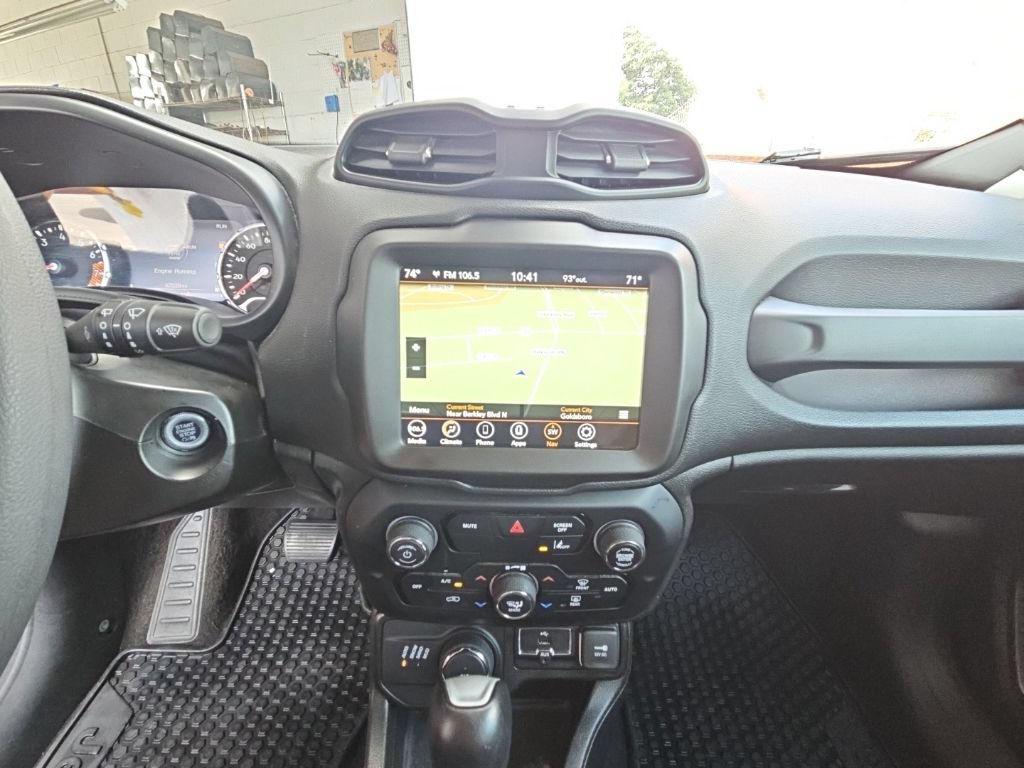 Used 2023 Jeep Renegade Latitude AWD/4WD image 14