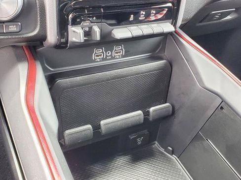 Used 2025 RAM 1500 Rebel AWD/4WD image 18