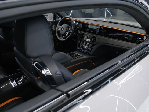 Used 2025 Rolls-Royce Spectre Black Badge w/ Spectre Enhancement Package AWD/4WD image 37