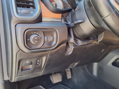 Used 2019 RAM 1500 Limited image 12